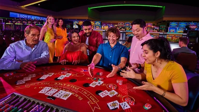 Blackjack y baccarat en vivo